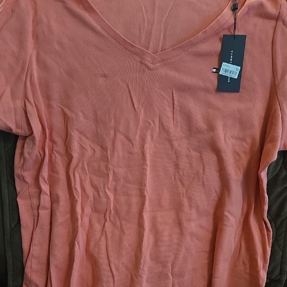 Tommy Hilfiger Women's Coral V-Neck Tee